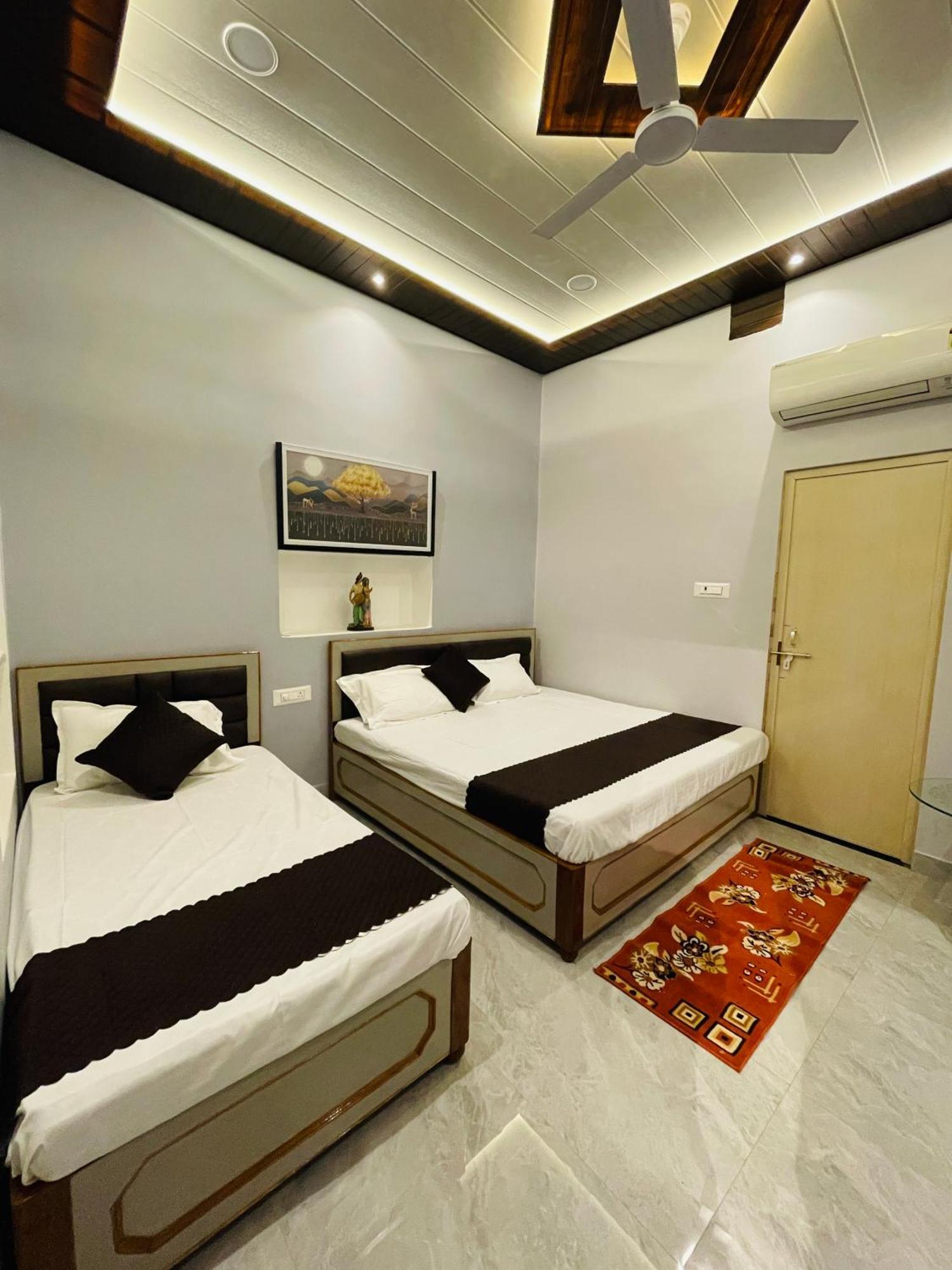 Rudransh Vintage Varanasi