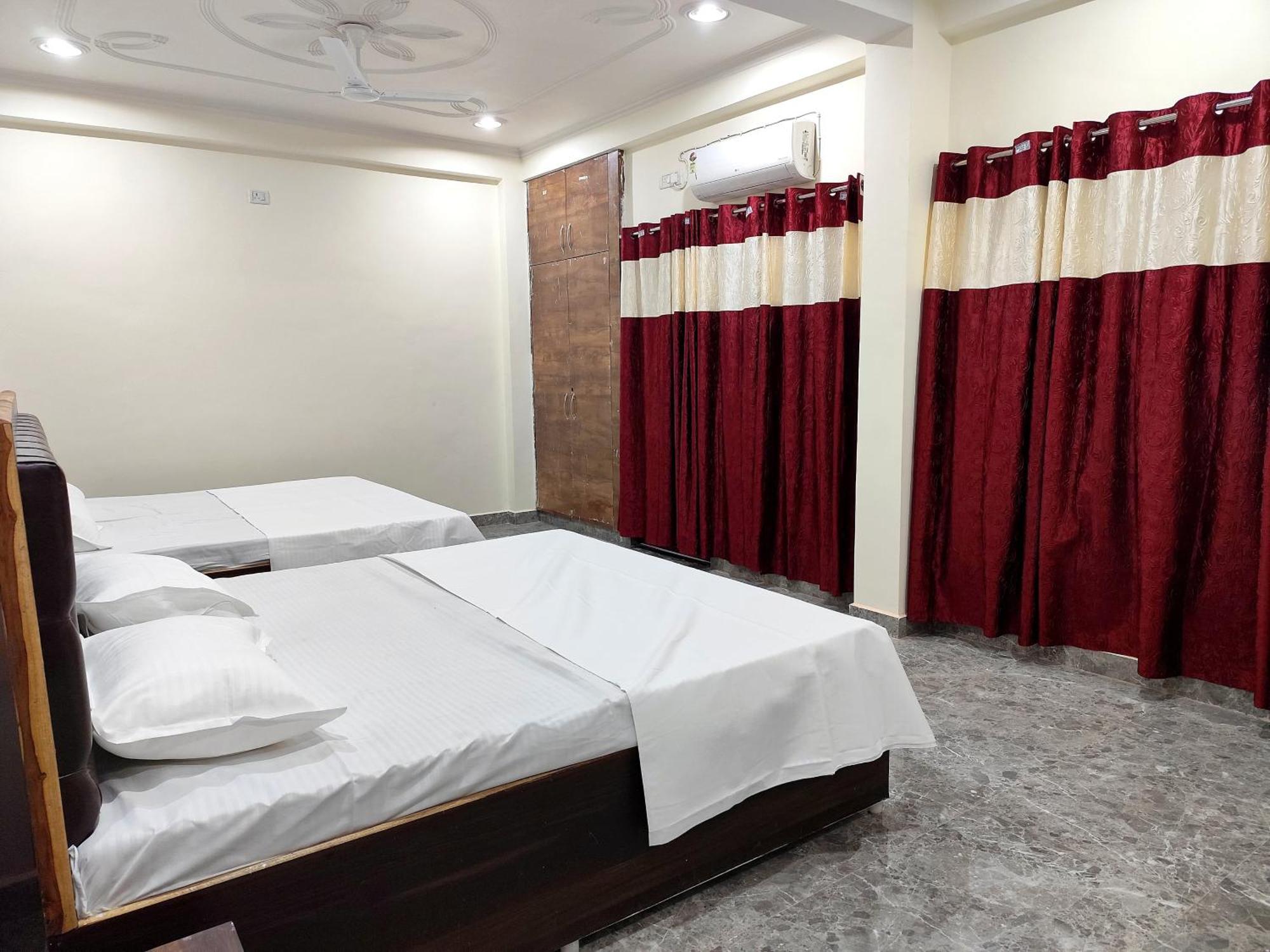 Royal Rudraksh Palace Paying Varanasi