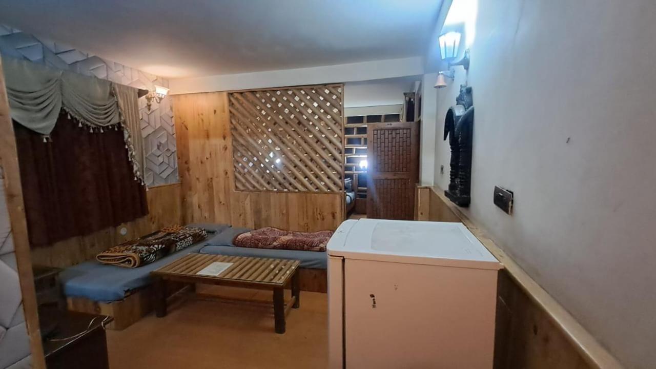 Hotel Omani Grand Varanasi