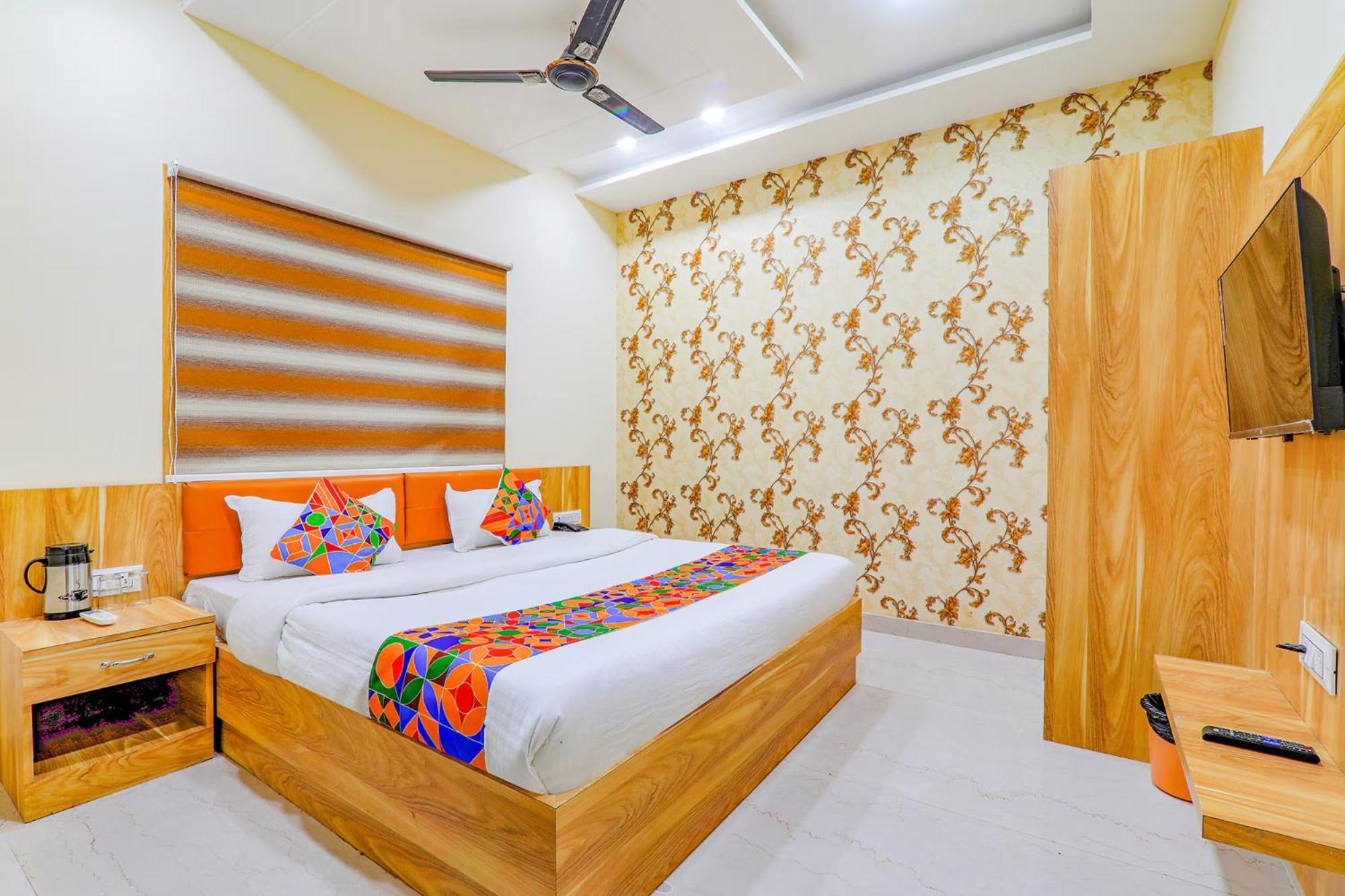 Fabhotel Super 3 Premium 3*