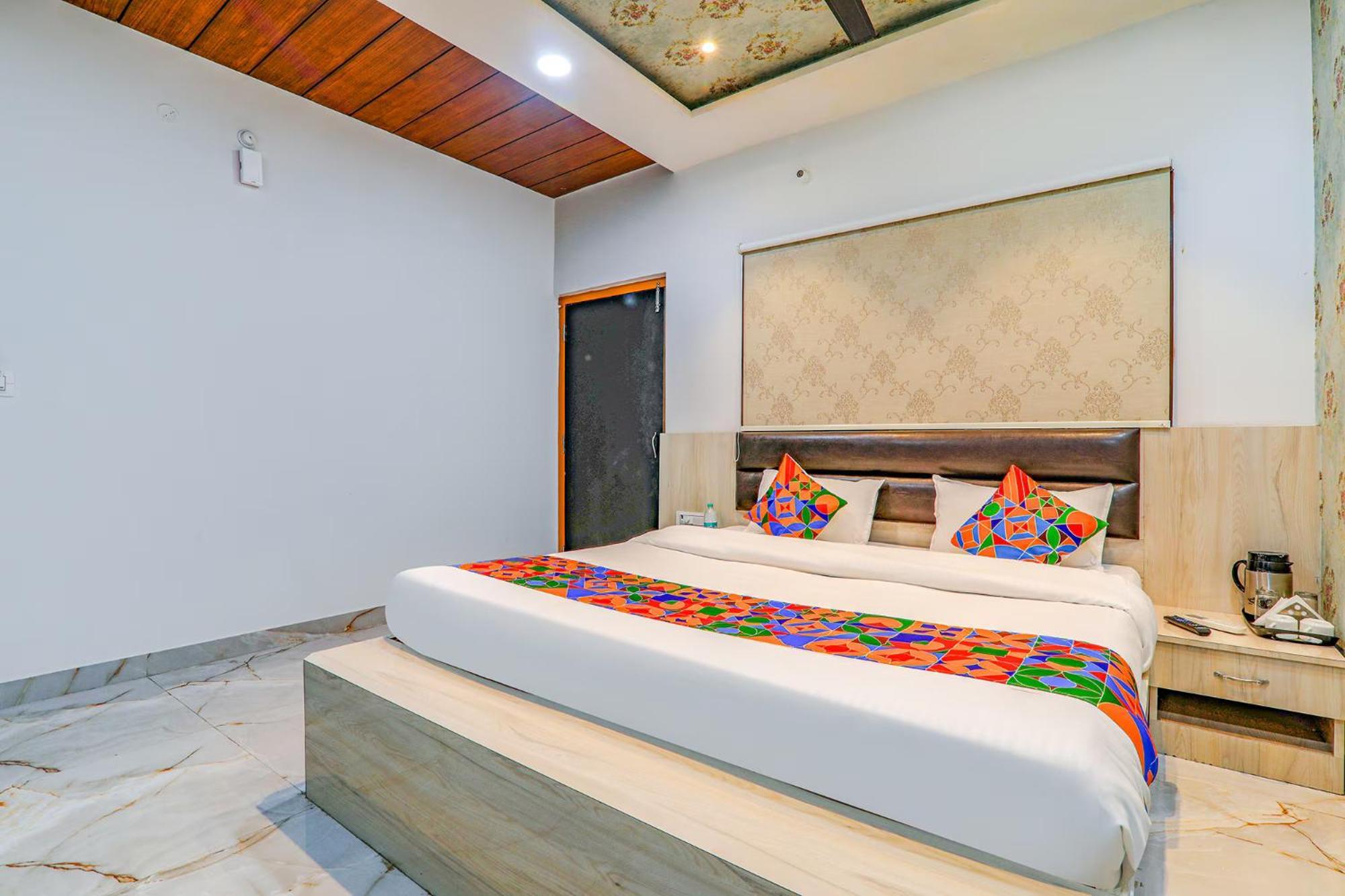 Hotel Fabhotel Super 3 Premium 3*