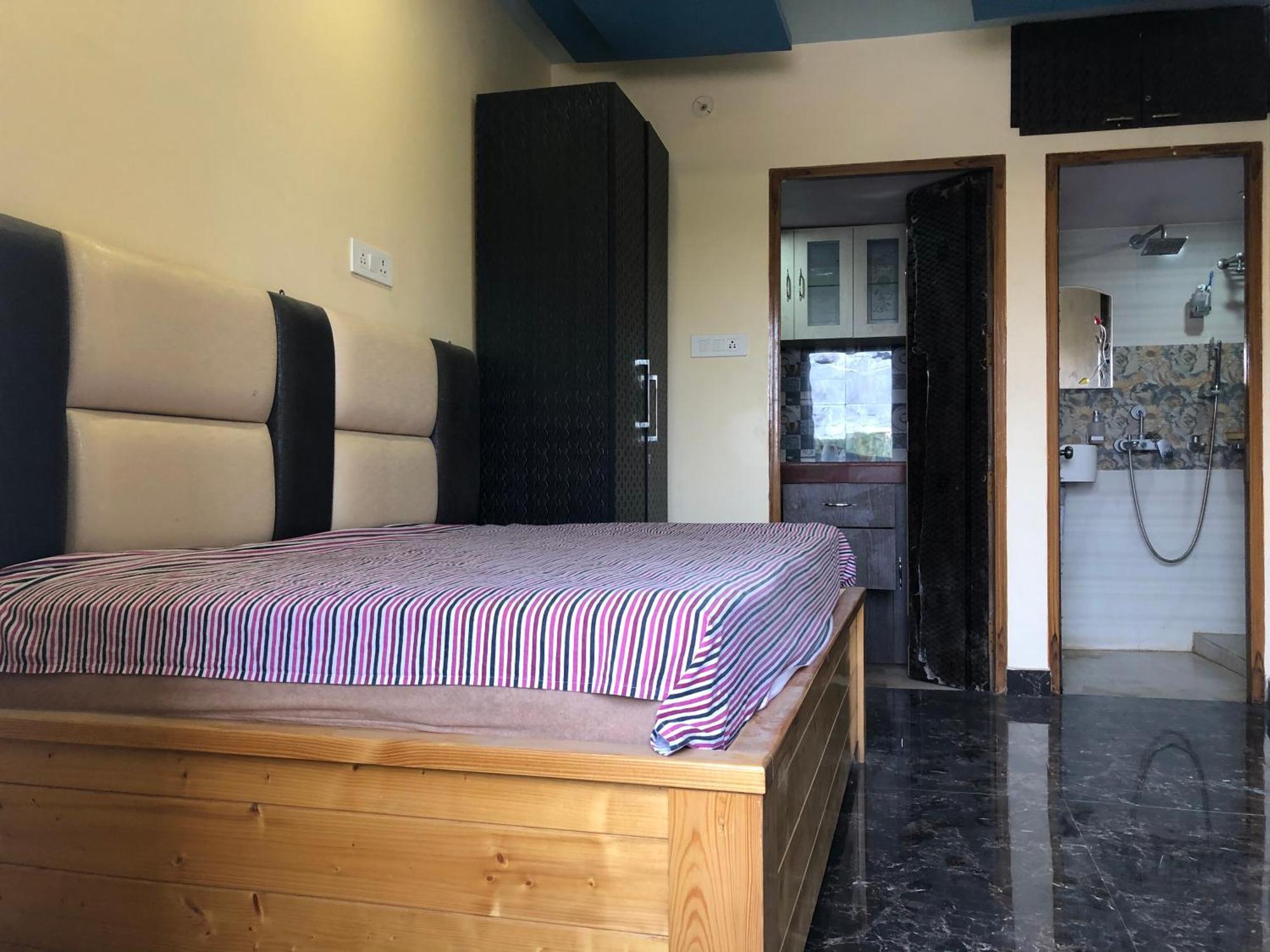 Prakash Landmark Guest house