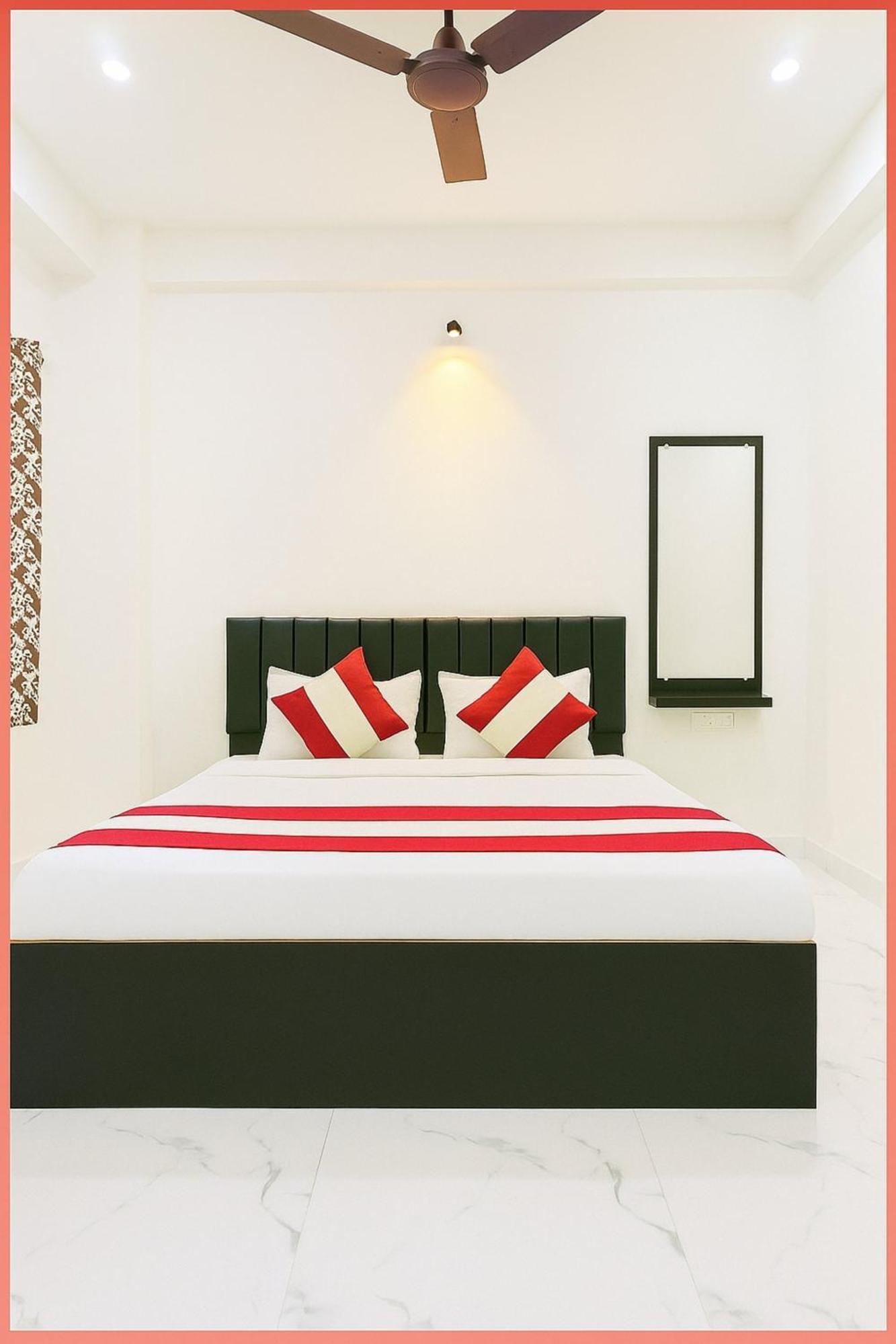 Hotel Varanasi Hotel #Mahadev # Inn # -Near Kashi Vishwanath Temple And Ganga Arti Ghat #Fully Air Conditioning #Free Wi-Fi #Parking #Best Hotel In Varanasi #Prime Location - Book Now