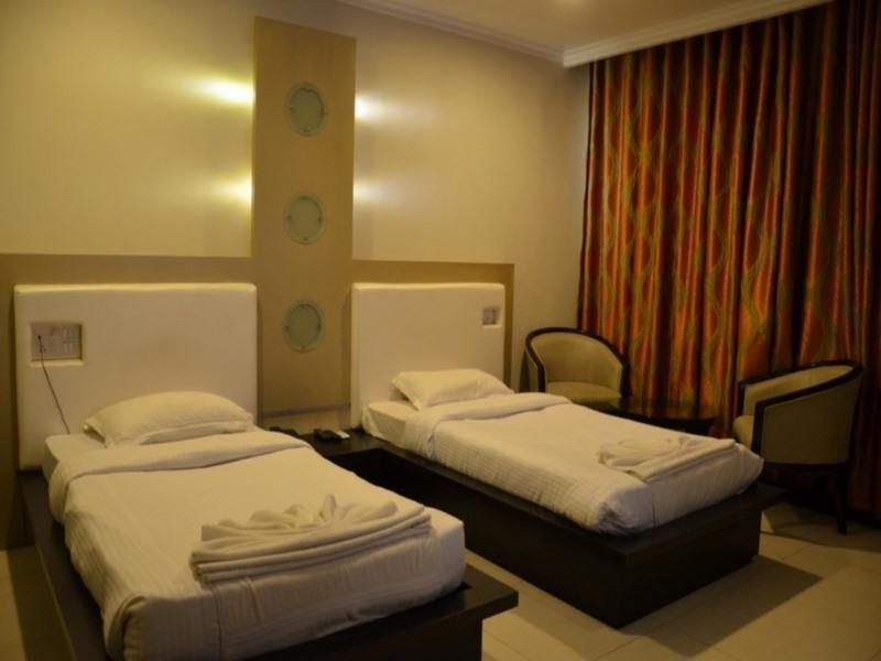 Hotel The Sapphire Grand