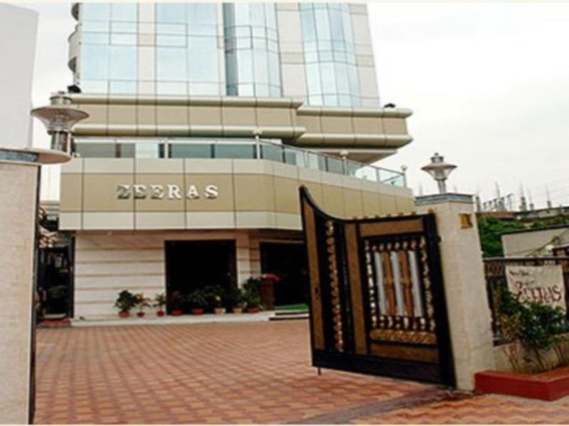 Zeeras Hotel 3*
