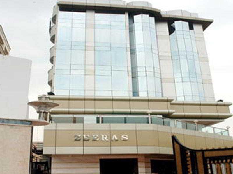 Hotel Zeeras Varanasi