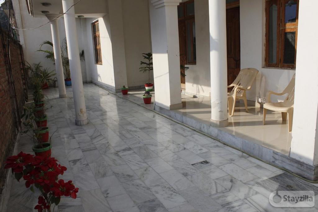 Homestay Goroomgo Paradise - Parking & Restaurant Available - Perfect Location And Comfortable Varanasi