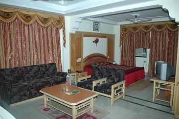 Hotel Surabhi International Varanasi