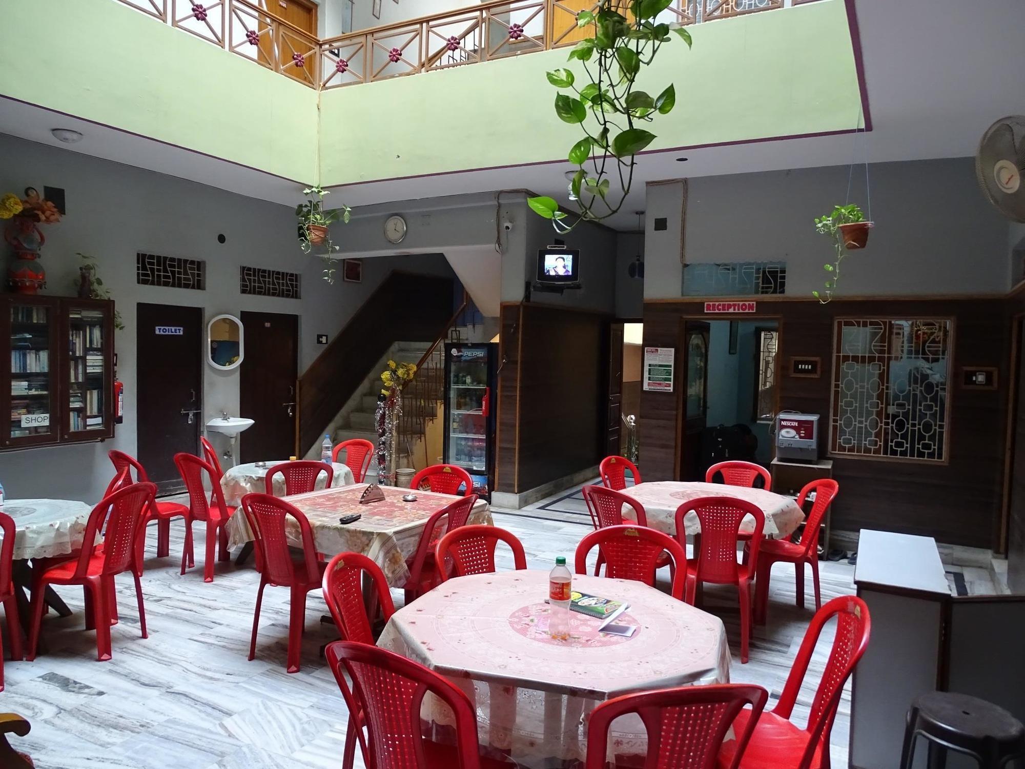 Teerth Guest house 3*