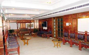 Hotel Zeeras 3*