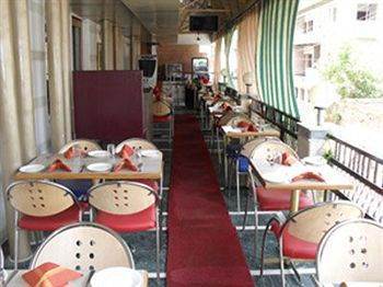 Zeeras Hotel 3*