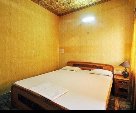 Divya Hotel 2*