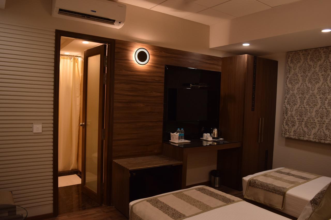 De Bougain Varanasi