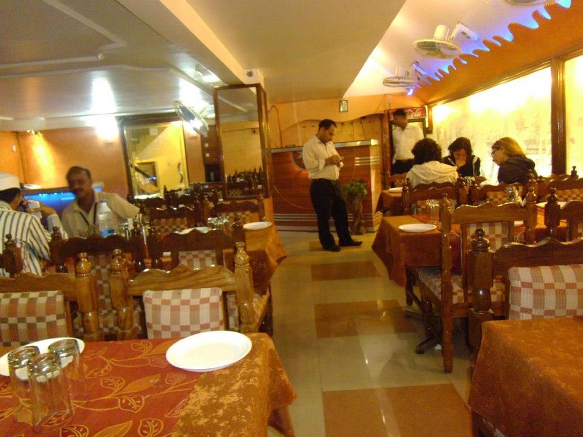 Hotel Lara India *