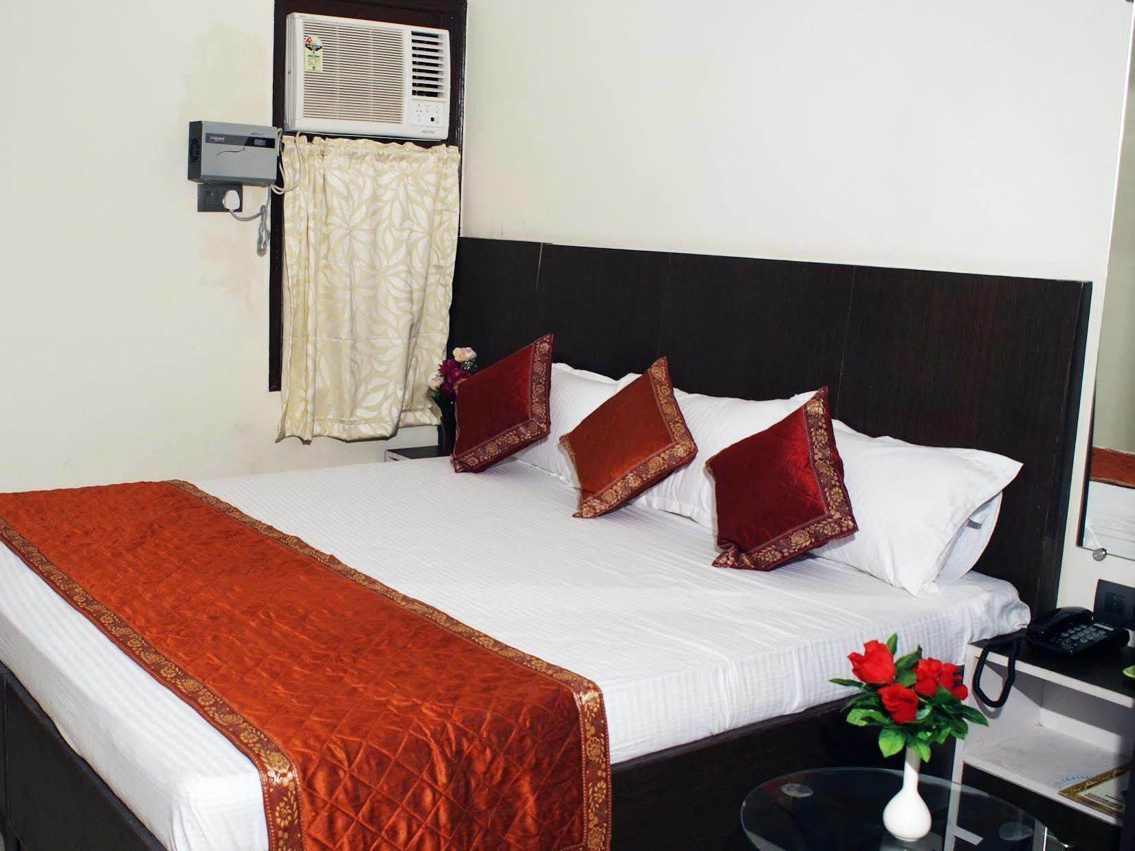 Hotel Prakash Palace