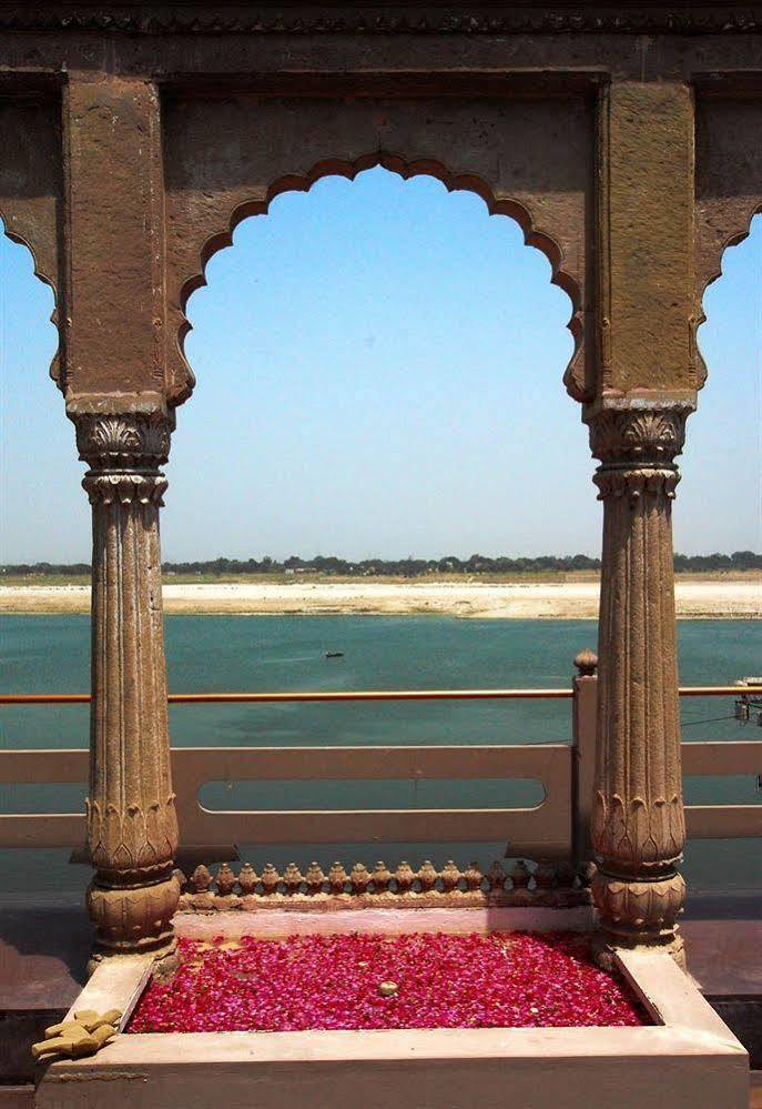 Guleria Kothi At Ganges Hotel Varanasi