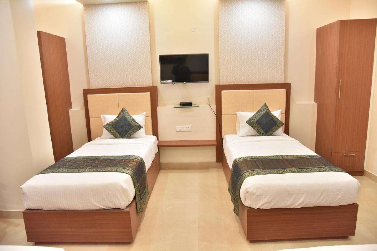Rk Grand Hotel Varanasi