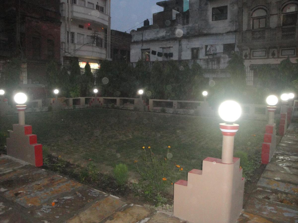 Balaji Palace 2* Varanasi