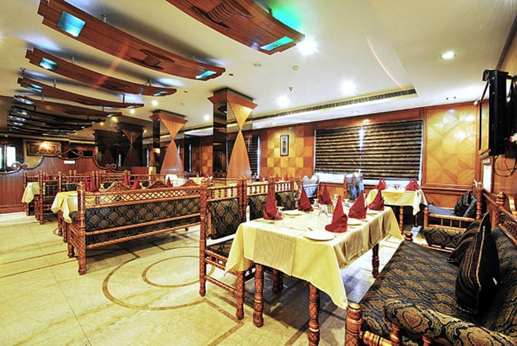 Zeeras Hotel Varanasi
