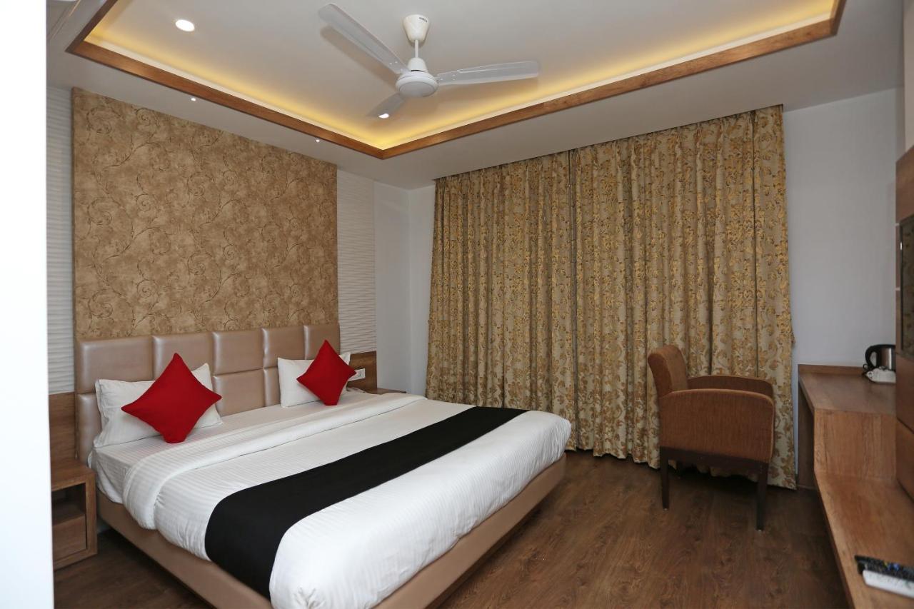 Hotel Yelchiko 3*