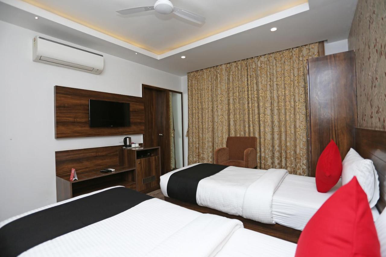 Hotel Yelchiko 3*