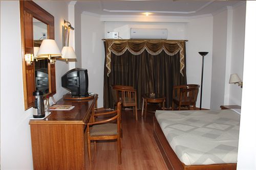 Vaibhav Hotel