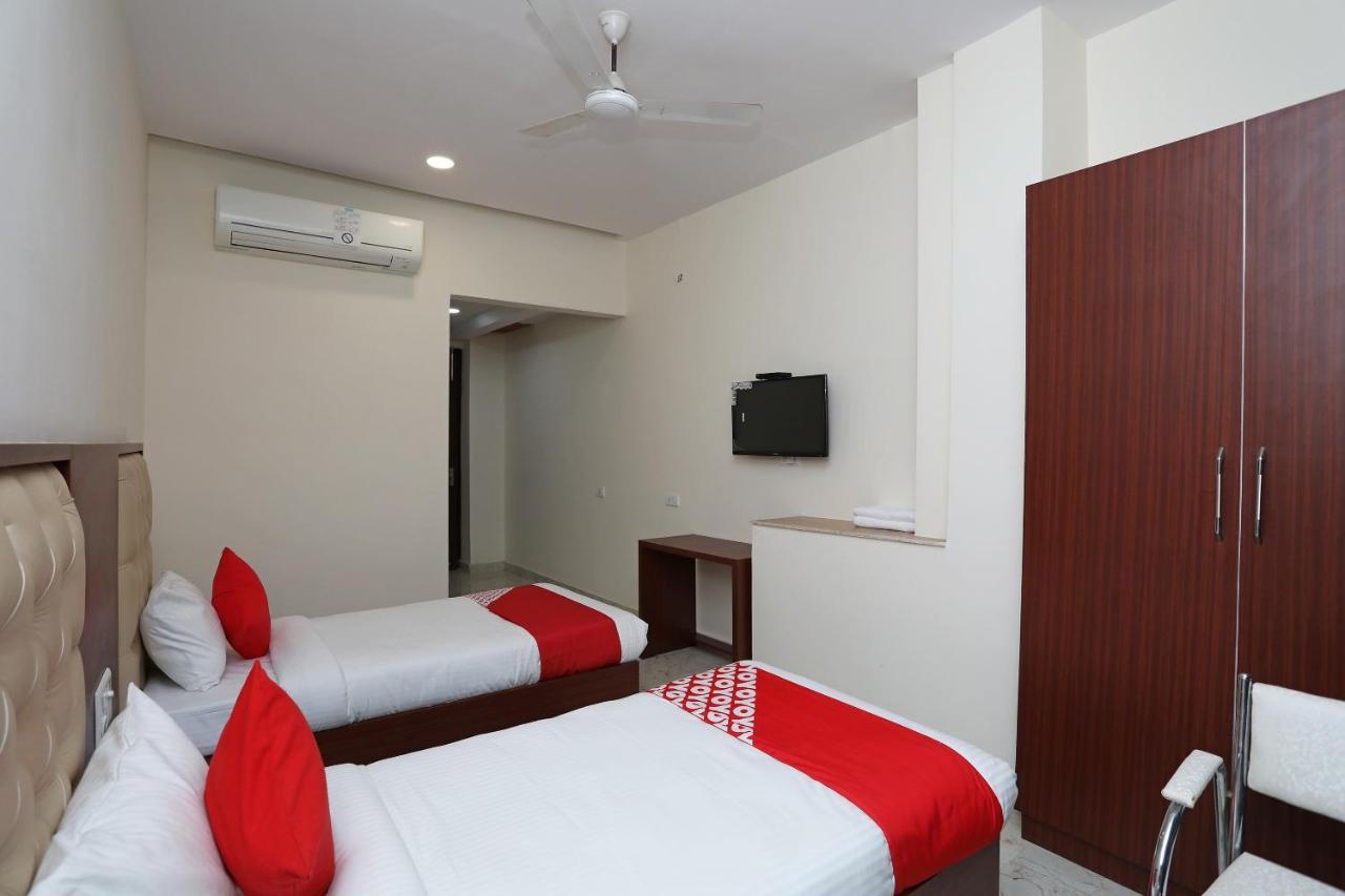 Hotel Oyo 19122 Mastana Palace 3*