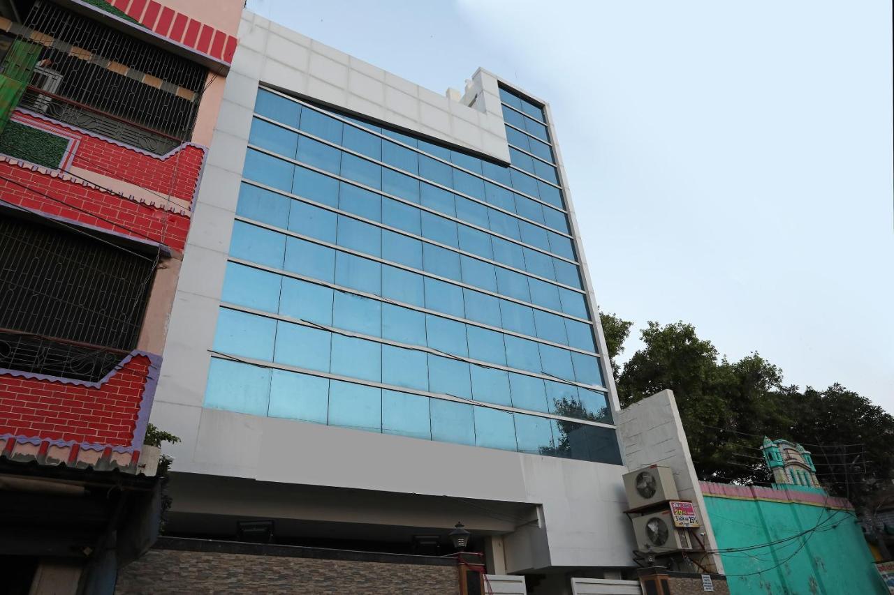 Oyo 19122 Mastana Palace Hotel 3*