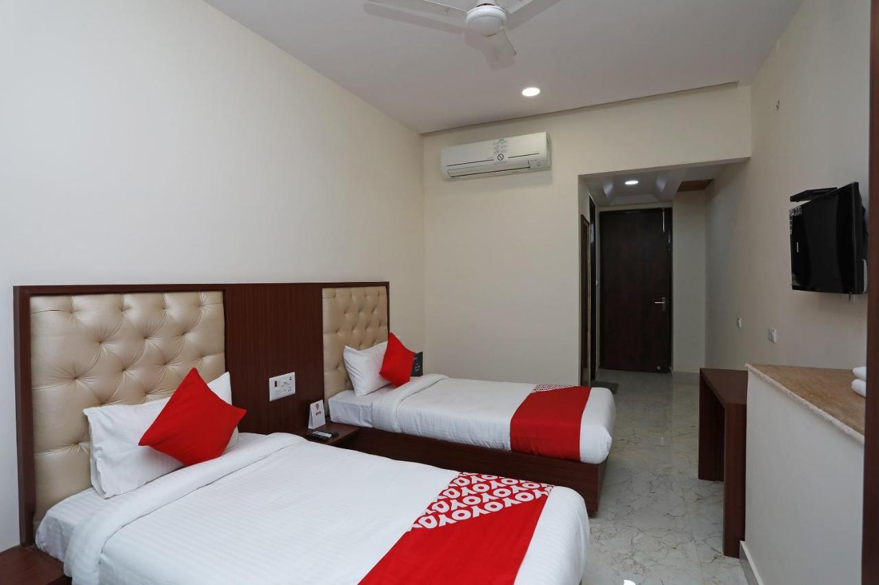 Oyo 19122 Mastana Palace Hotel