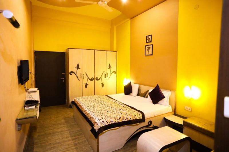 Vishwanath Hotel Varanasi