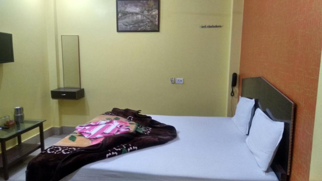 Hotel Giriraj 3*