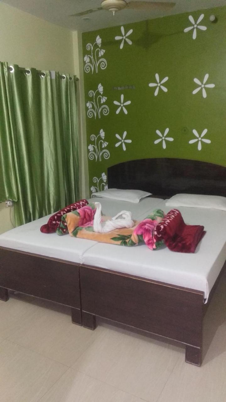 Hotel Giriraj 3*