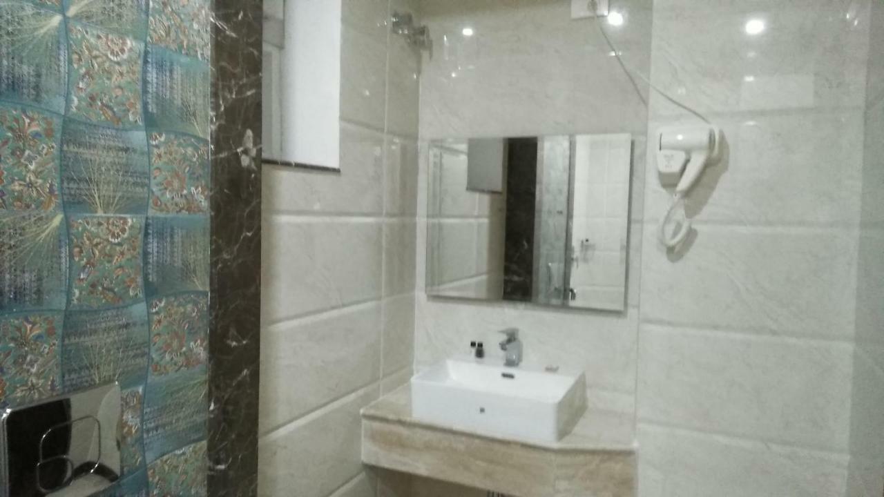 Square Hotel,varanasi Hotel Varanasi