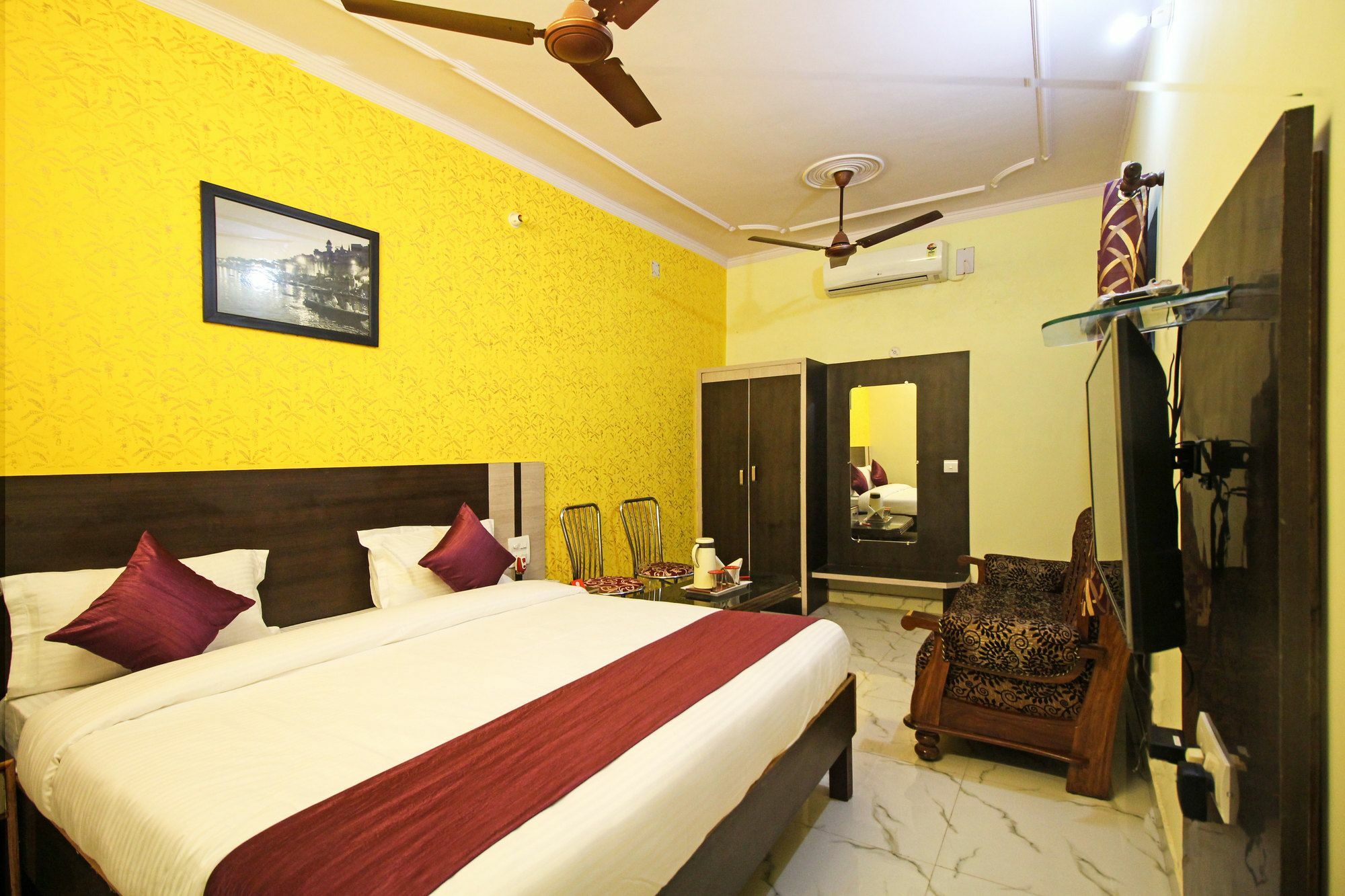Hotel Super O Haveli 3*