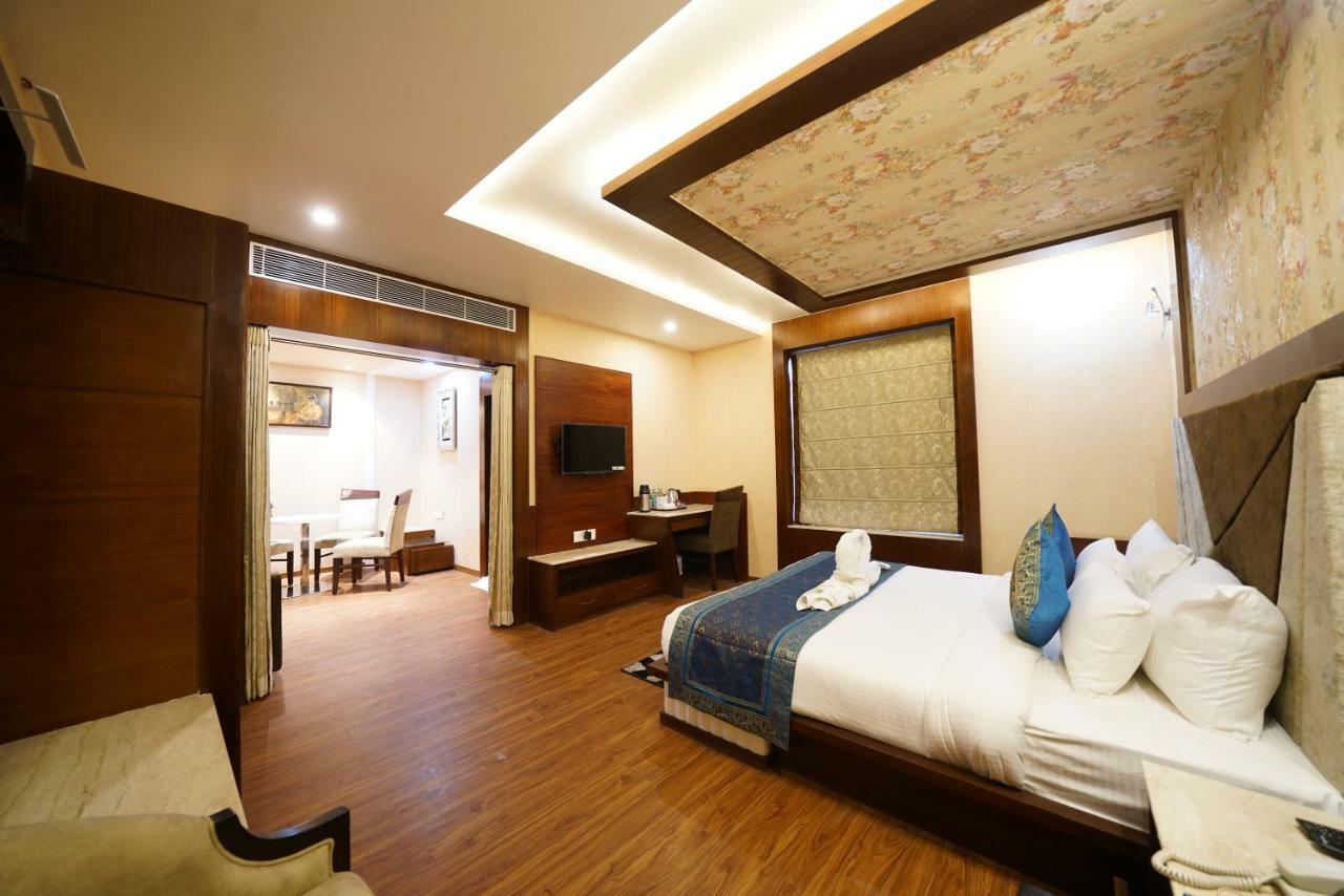 Hotel Square Hotel,varanasi Varanasi