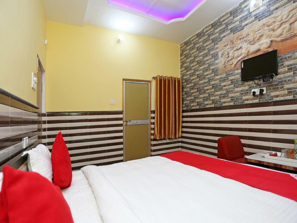 Bachchan Palace 3*