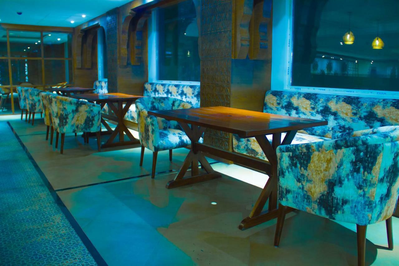 Castillo Varanasi
