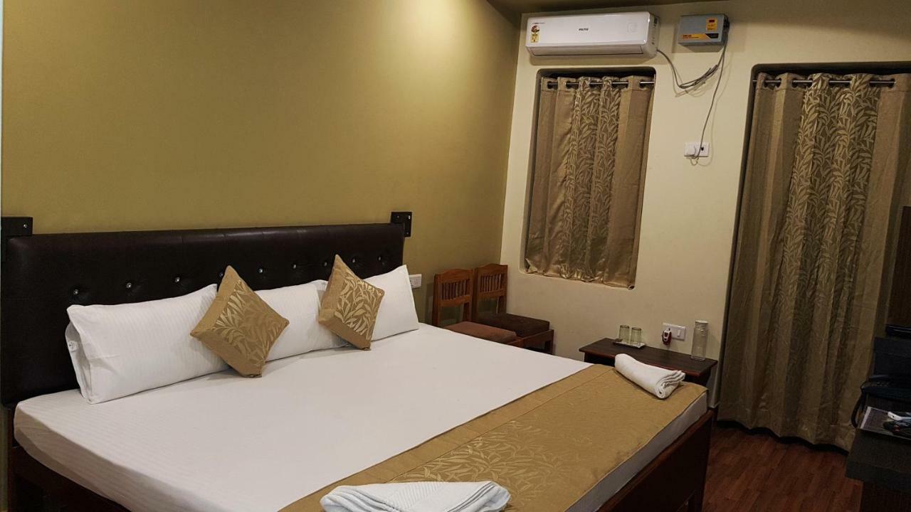 Gokul Guest house *