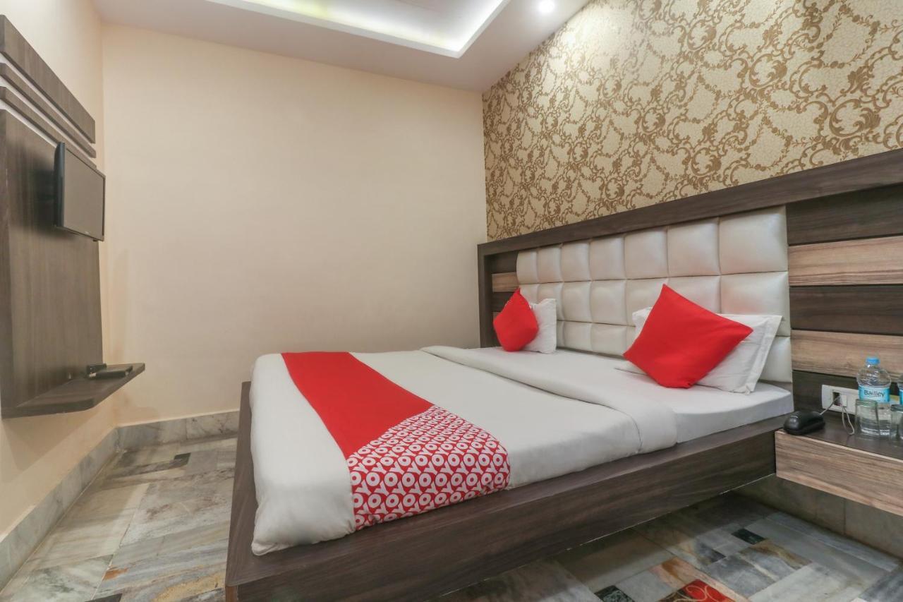 Oyo 60651 Hotel Arya 3* Varanasi