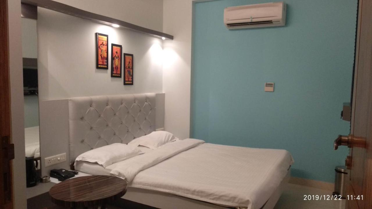 Hotel Prabhat *