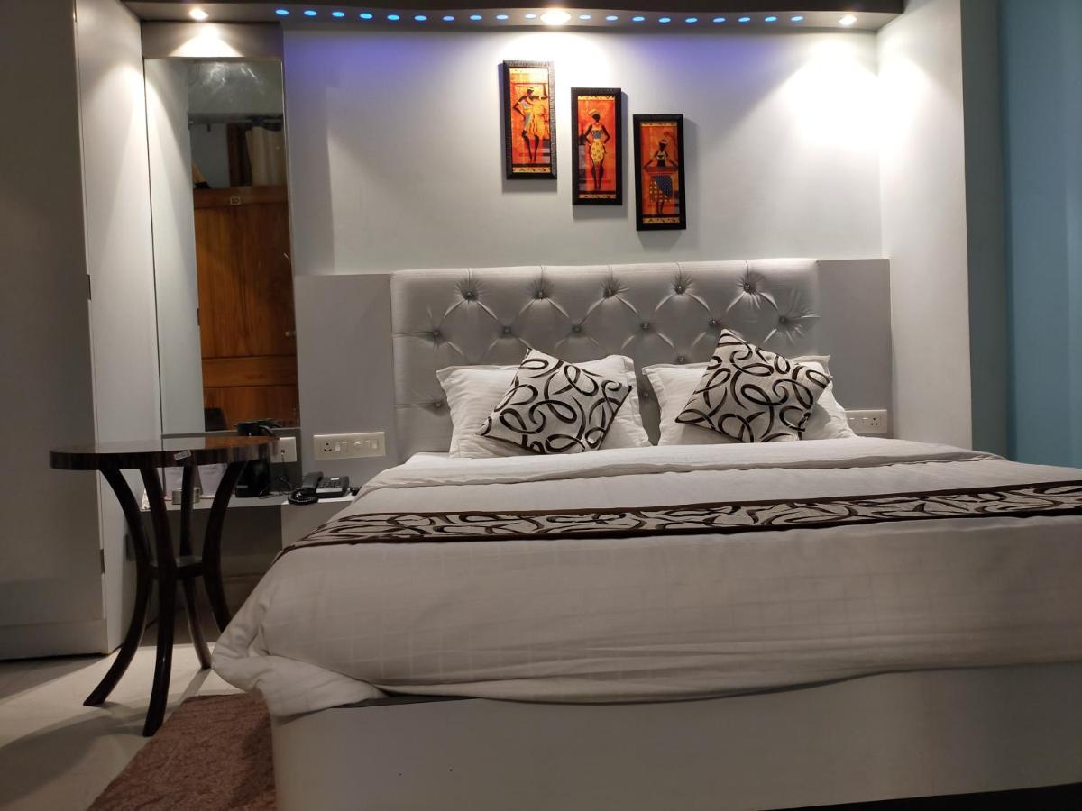 Hotel Prabhat *