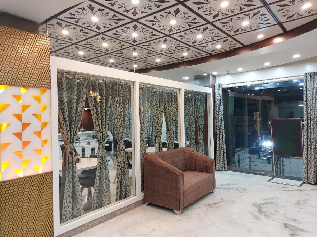 Hotel Four Seasons Hotel 3*