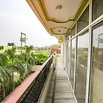 Fabhotel Kriti Green