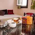 Stay Inn Kailasha - Lift,Parking,Kitchen And All Modern Facilities
