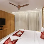 Hotel Sarc Inn
