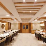 Hotel Sarc Inn