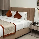 Hotel The Royal Vista