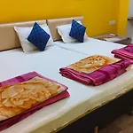 Shivohm Inn Homestay 400 Mtrs From Kashi Vishwanath Temple