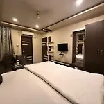 Raj Kamal Hotel Near Railway Junction Varanasi