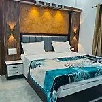 Raj Villa